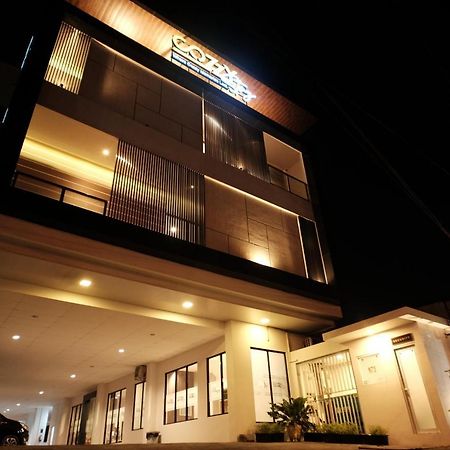 Cozzy Stay Hotel Semarang By Sinergi Eksteriør bilde